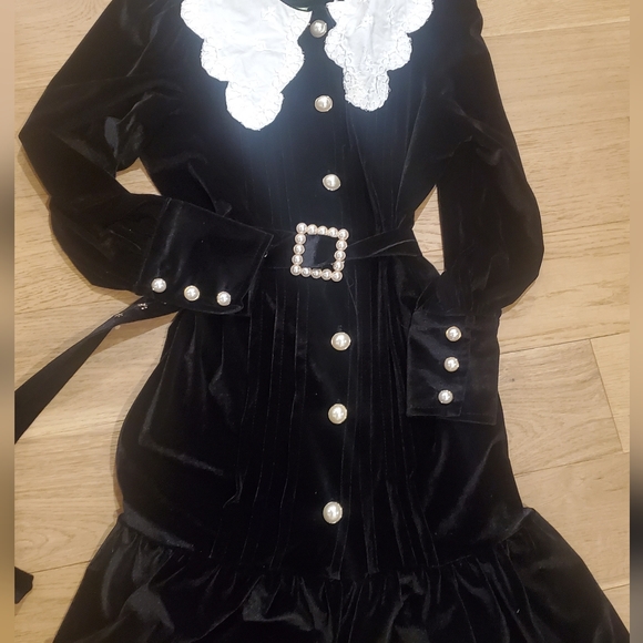 Velvet ruffled dress - Picture 3 of 10